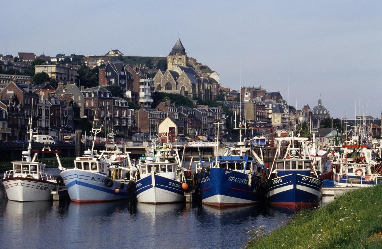 Notre Nid - Grande Terrasse Privee En Bord De Mer, Au Coeur Du Quartier Historique Du Treport ! Wifi Le Tréport Eksteriør billede